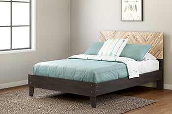 Piperton Full Panel Platform Bed - Ashley Furniture - Brunei